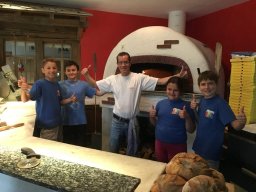 pizzabacken_4_20161020_1108558316